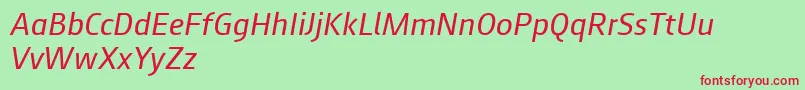 Augustsans56regularitalic-Schriftart – Rote Schriften auf grünem Hintergrund