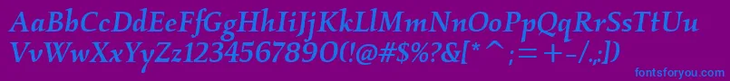 KallosmditcTtMediumitalic-Schriftart – Blaue Schriften auf violettem Hintergrund