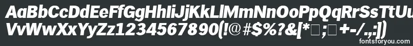 HieroDisplaySsiItalic-fontti – valkoiset fontit mustalla taustalla