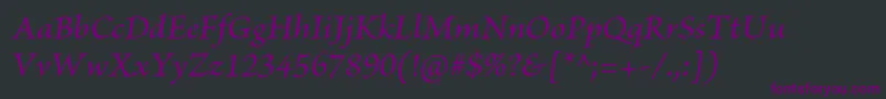 Шрифт BriosoproMediumit – фиолетовые шрифты на чёрном фоне