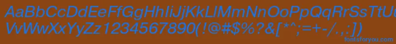 Czcionka PragmaticaBookItalic – niebieskie czcionki na brązowym tle