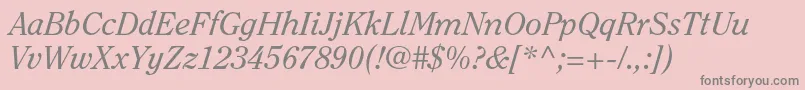 ClearfacestdItalic-fontti – harmaat kirjasimet vaaleanpunaisella taustalla