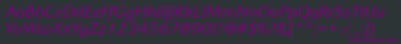 Czcionka FrizquadratacttItalic – fioletowe czcionki na czarnym tle