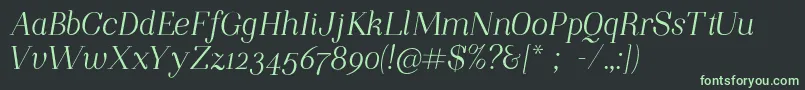 フォントNightstillcomesItalicFinalSample – 黒い背景に緑の文字