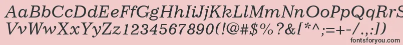 ImpressumLtItalic-fontti – mustat fontit vaaleanpunaisella taustalla