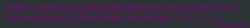 フォントStoneInfItcMediumItalic – 黒い背景に紫のフォント