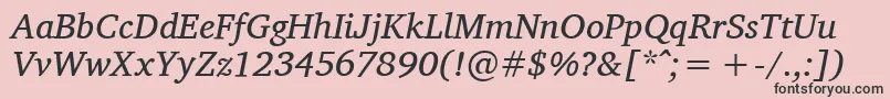 CharisSilItalic-fontti – mustat fontit vaaleanpunaisella taustalla