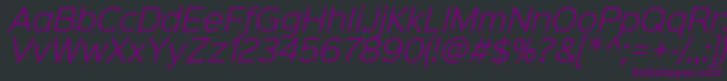 Czcionka Sinkinsans300lightitalic – fioletowe czcionki na czarnym tle