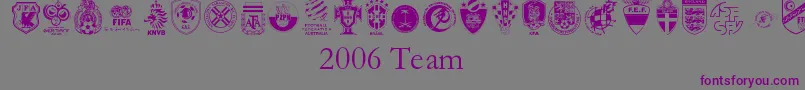 2006Team-fontti – violetit fontit harmaalla taustalla