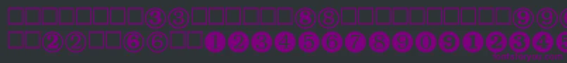 Czcionka NumeralsttRegular – fioletowe czcionki na czarnym tle