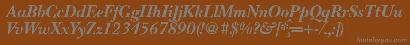 BaskervillenovatwoBolditalic-fontti – harmaat kirjasimet ruskealla taustalla