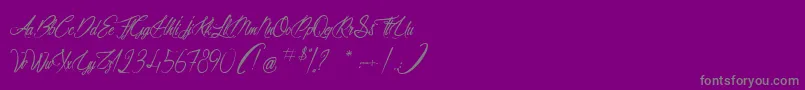 AliciaOnTheEnchantedHighlands-Schriftart – Graue Schriften auf violettem Hintergrund