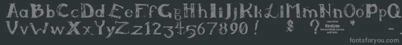 Kiralynn-fontti – harmaat kirjasimet mustalla taustalla