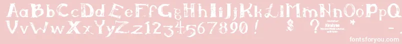 Kiralynn-fontti – valkoiset fontit vaaleanpunaisella taustalla