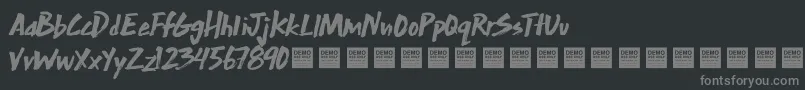 ExtraMileDemo-Schriftart – Graue Schriften auf schwarzem Hintergrund