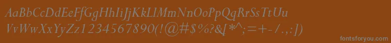 PerpetuastdItalic-Schriftart – Graue Schriften auf braunem Hintergrund