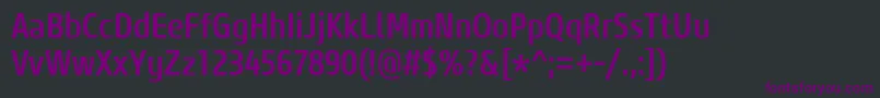 Czcionka CoreSansM57CnMedium – fioletowe czcionki na czarnym tle