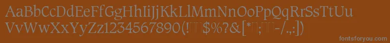 CaxtonRomanLightPlain-Schriftart – Graue Schriften auf braunem Hintergrund