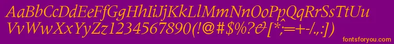 フォントM690RomanItalic – 紫色の背景にオレンジのフォント