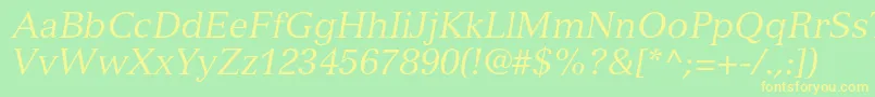 VersaillesltstdItalic Font – Yellow Fonts on Green Background