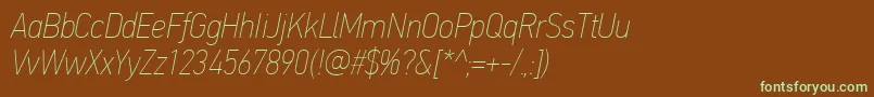 フォントPfdintextcondproXthinitalic – 緑色の文字が茶色の背景にあります。