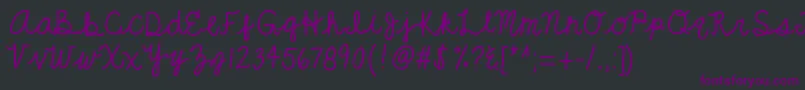 Czcionka Kbgrandeur – fioletowe czcionki na czarnym tle