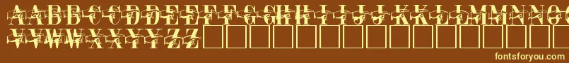 PaquitoRegular-fontti – keltaiset fontit ruskealla taustalla