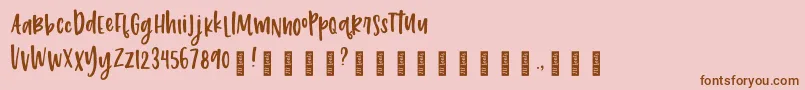 Más sobre la fuente 212 Phoenix Sans DEMO fuente 212 Phoenix Sans DEMO – Fuentes Marrones Sobre Fondo Rosa