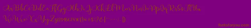 Adinda-Schriftart – Braune Schriften auf violettem Hintergrund
