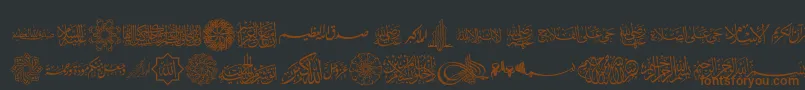 AGA Islamic Phrases-Schriftart – Braune Schriften auf schwarzem Hintergrund