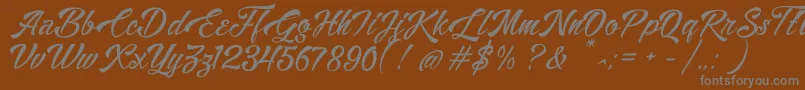 Alisandra Demo-Schriftart – Graue Schriften auf braunem Hintergrund