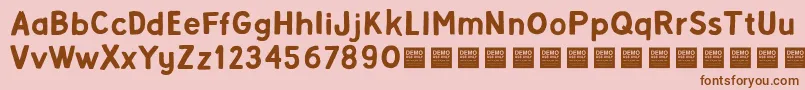 Más sobre la fuente Alpha Beta Demo fuente Alpha Beta Demo – Fuentes Marrones Sobre Fondo Rosa