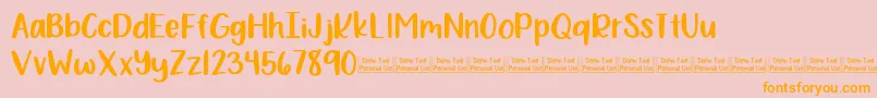 Bewilderment Demo-Schriftart – Orangefarbene Schriften auf rosa Hintergrund