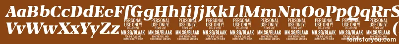 BlaakBlackItalic PERSONAL-fontti – valkoiset fontit ruskealla taustalla