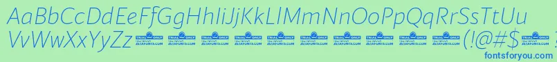 Blacker Sans Extralight Italic trial-Schriftart – Blaue Schriften auf grünem Hintergrund
