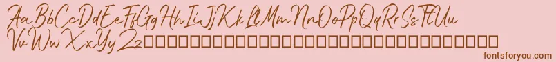 Saiba mais sobre a fonte Bluehill Fonte Bluehill – fontes marrons em um fundo rosa