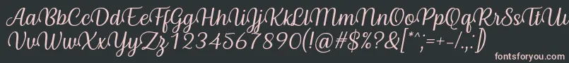 Byby Font Italic-fontti – vaaleanpunaiset fontit mustalla taustalla