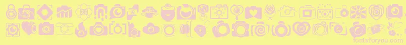 CAMERA   FOTOGRAAMI-Schriftart – Rosa Schriften auf gelbem Hintergrund