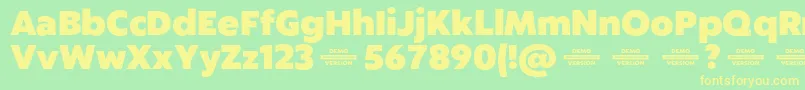 Captura HeavyDemo Font – Yellow Fonts on Green Background