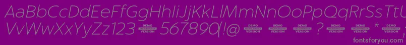 fuente Captura ThinItalicDemo – Fuentes Grises Sobre Fondo Morado