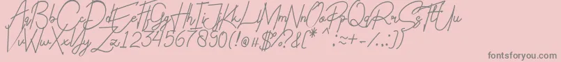 Charlotte Regular-fontti – harmaat kirjasimet vaaleanpunaisella taustalla