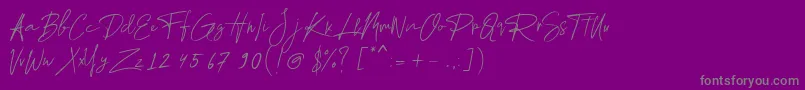 Chelsea Queen Demo-fontti – harmaat kirjasimet violetilla taustalla