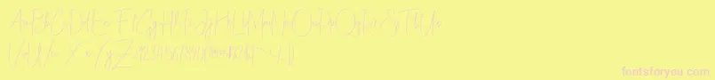 Christina Allie-fontti – vaaleanpunaiset fontit keltaisella taustalla