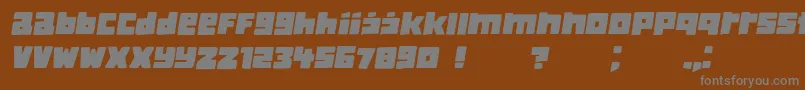 ClassicaBook Italic-fontti – harmaat kirjasimet ruskealla taustalla