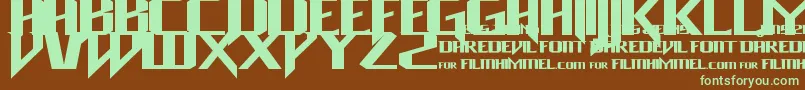 Daredevil-fontti – vihreät fontit ruskealla taustalla