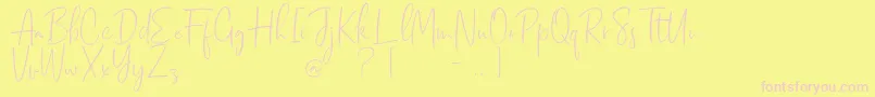 Dhanikans Signature regular-fontti – vaaleanpunaiset fontit keltaisella taustalla
