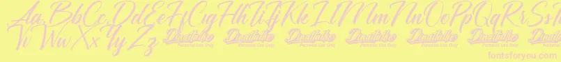 Weitere Informationen zur Dinattallie Personal Use Only-Schriftart Dinattallie Personal Use Only-Schriftart – Rosa Schriften auf gelbem Hintergrund