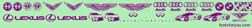 Famous Car 1-fontti – violetit fontit vihreällä taustalla