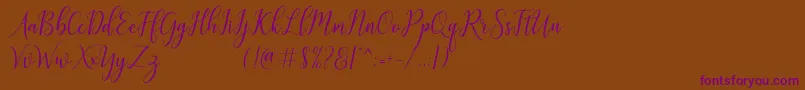 Weitere Informationen zur galatia-Schriftart galatia-Schriftart – Violette Schriften auf braunem Hintergrund