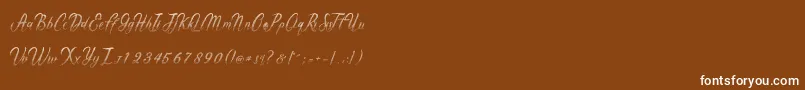 Więcej informacji o czcionce Gentleman Czcionka Gentleman – białe czcionki na brązowym tle